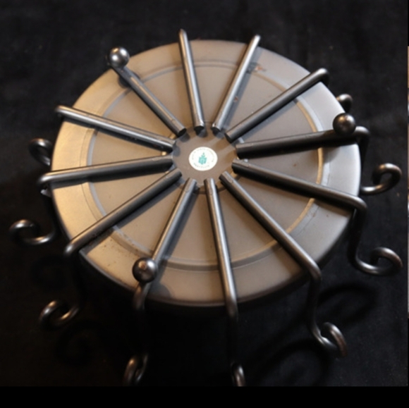 PartyLite Cordova Bronze Metal Scroll Footed Candle Holder up to 6.75" Wide - Picture 3 of 7